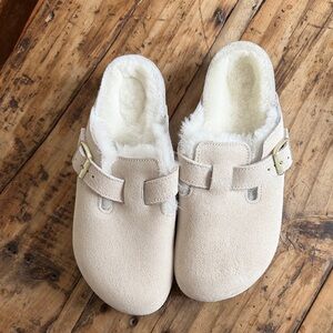 Birkenstock size 38 Shearling-Lined Suede Slip-On Clogs Antique Off-White NWOT